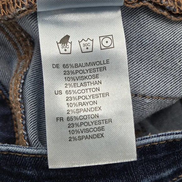 Articles Of Society Sarah Cut Off Hem Butterfly Jeans - Picture 9 of 10